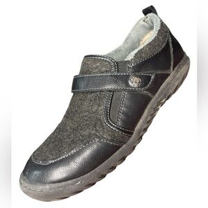 JBU TIDE Vegan Slip Resistant Black and Gray Slip-On Shoes, Women’s 8W